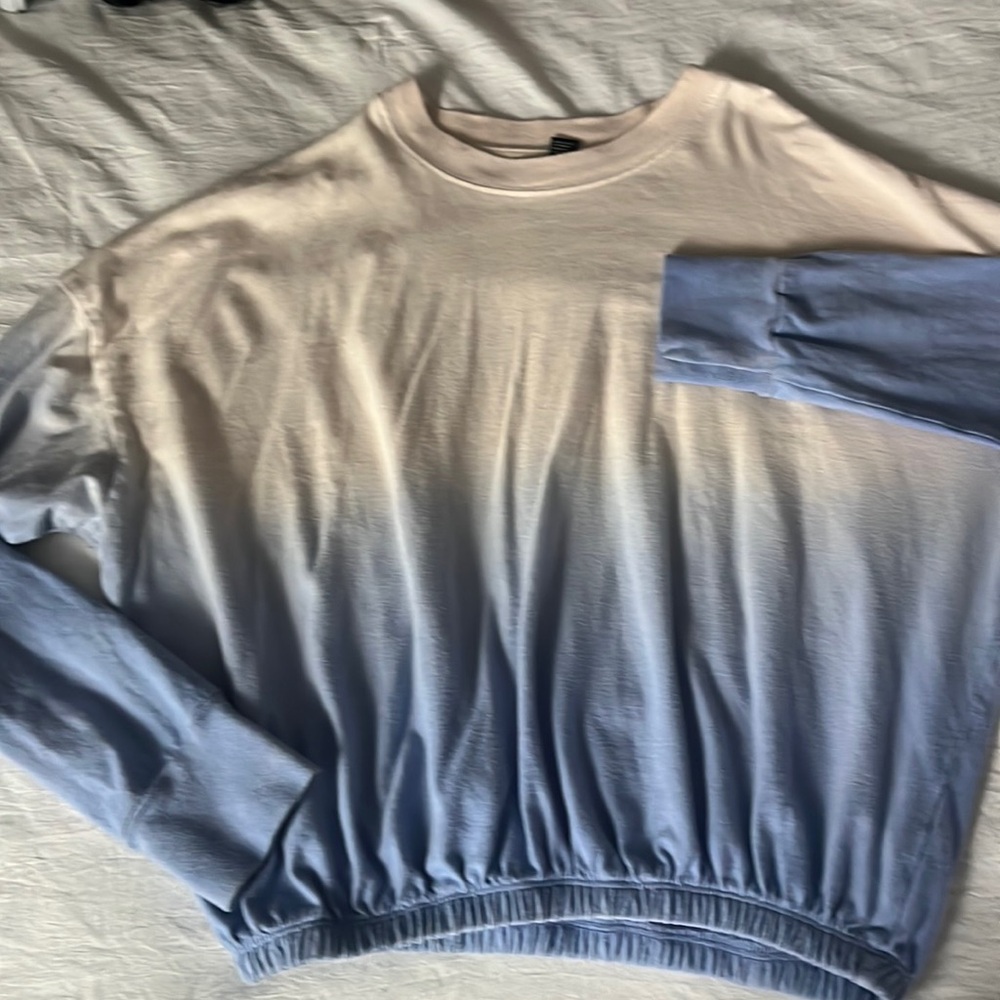 Cute Ombré Cream And Blue Long Sleeve Shirt, S